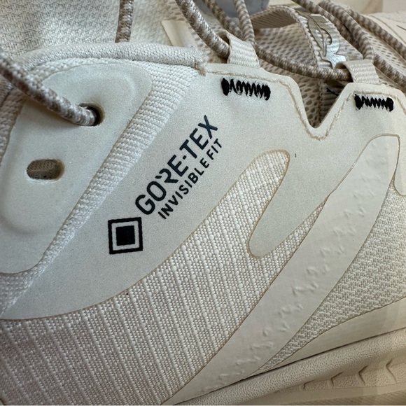 Hoka ONE ONE transport GTX GORE -tex invisible fit vibram men size 11 .5 - Picture 7 of 9